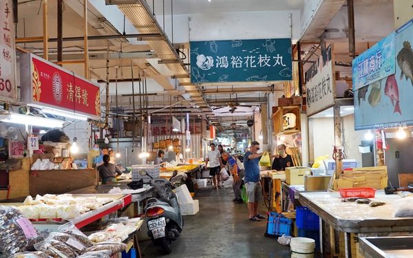 ▲▼澎湖馬公最大市場「北辰市場」,買名產來這裡更便宜,必吃海菜蛋餅+周邊美食精選5家推薦。(圖/部落客Mika提供)