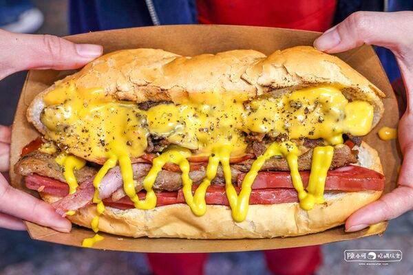 ▲▼板橋湳雅夜市美食「163熔岩起司牛排」,安格斯牛排潛艇堡推薦。(圖/部落客陳小可提供)