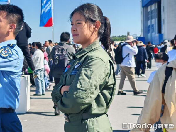 ▲▼ 大陸00後,第一位空軍藏族女飛行員 、殲擊機戰鬥機飛行員 。(圖/記者任以芳攝)