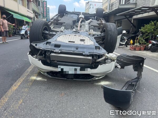 ▲▼彰化縣秀水鄉今(21)日自撞車禍。(圖/記者唐詠絮翻攝)