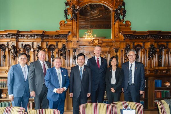 ▲▼外交部長林佳龍歐洲行最後一站來到奧地利首都維也納。(圖/翻攝自Facebook/林佳龍)