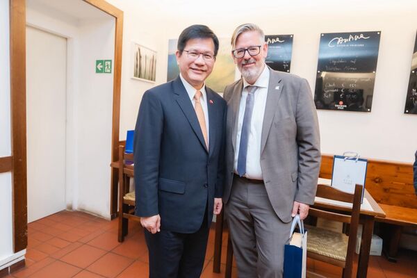 ▲▼外交部長林佳龍歐洲行最後一站來到奧地利首都維也納。(圖/翻攝自Facebook/林佳龍)