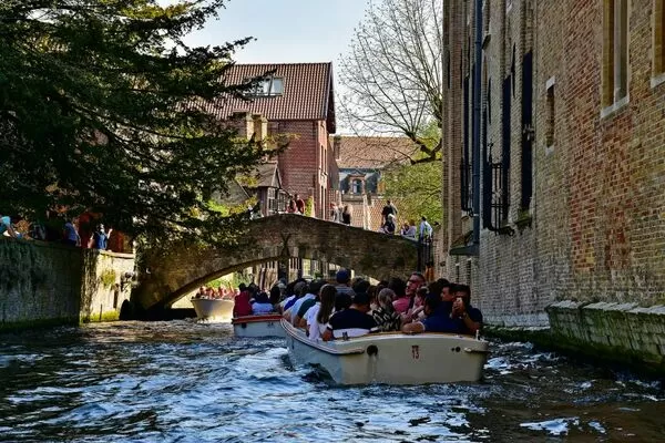 ▲▼布魯日代表博物館「格羅寧格博物館」重點館藏介紹、參觀資訊說明。(圖/部落客Leo提供)