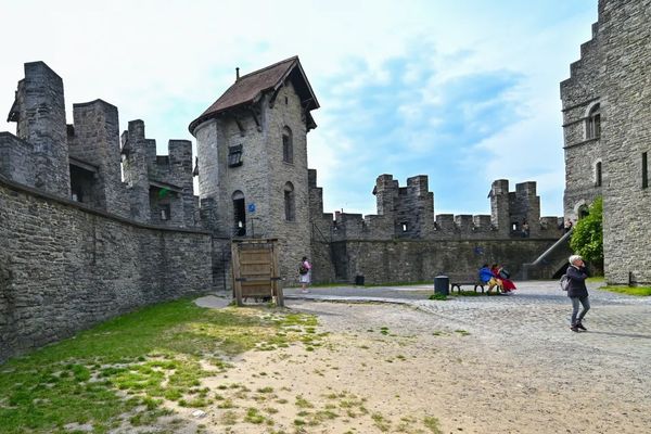 ▲▼漫遊「伯爵城堡」,周遭介紹、內部導覽與觀景台的根特天際線分享。(圖/部落客Leo提供)