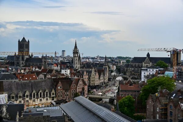 ▲▼漫遊「伯爵城堡」,周遭介紹、內部導覽與觀景台的根特天際線分享。(圖/部落客Leo提供)