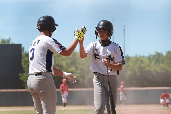 ▲李佳樺超遠三分砲帶動!仁和國中火力全開 8比2打敗重慶國中。▲呂祥瑞場內轟、洪梓翔投打俱佳 三光國中6比4戰勝七賢。(圖/桃園市桃園盃全國四級棒球錦標賽提供,下同)