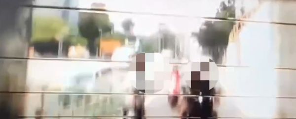 ▲李姓司機在小東路遭機車騎士丟雞蛋,事後到派出所報案提告。(記者林東良翻攝,下同)