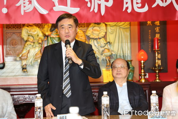 ▲▼ 郝龍斌拜會全國公教軍警消聯合總會,郝龍斌,胡志強 。(圖/記者徐文彬攝)