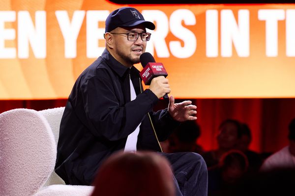 ▲《回魂計》導演陳正道(左)Netflix華語內容總監黃怡玫(右)出席釜山影展。(圖/Netflix提供)