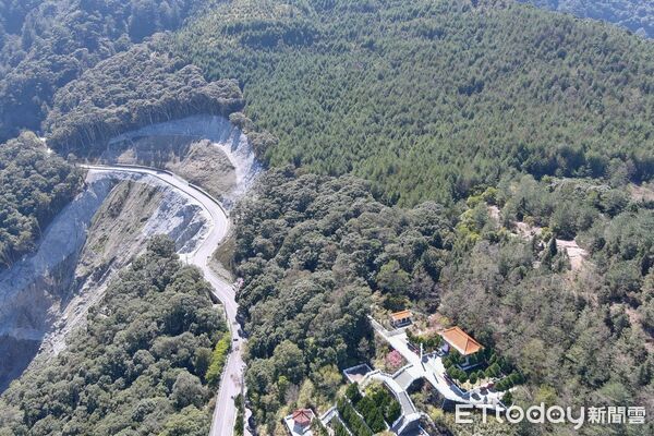 ▲▼南橫公路天池檜谷路段。(圖/公路局提供)