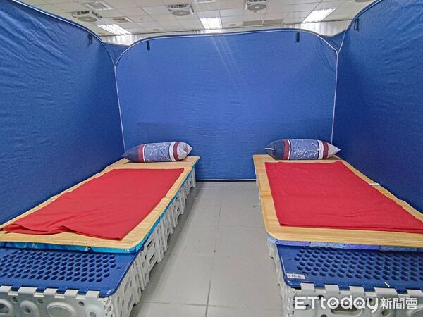 ▲台南市府公佈災後屋損修繕進度,強調逾9成案件已完工,颱風期間以安全優先。(記者林東良翻攝,下同)