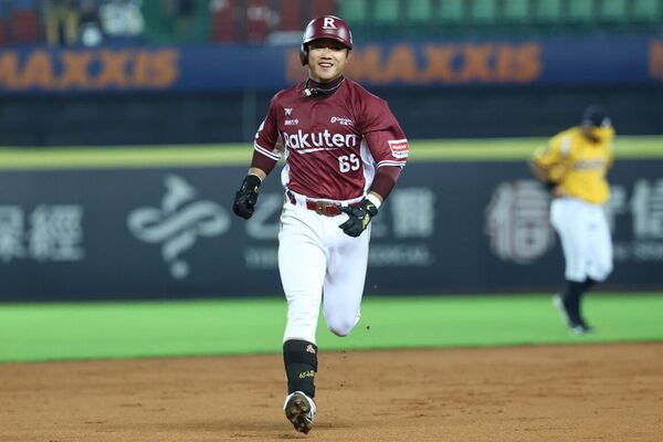 林政華本季表現亮眼,已締造生涯最佳成績,展現強勁的攻擊火力。(樂天桃猿隊提供)