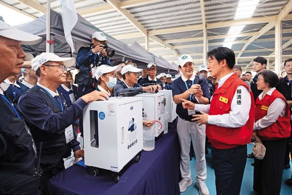 政府積極推動建構社會韌性,民間團體如慈濟等的參與至為重要。(翻攝總統府flickr)