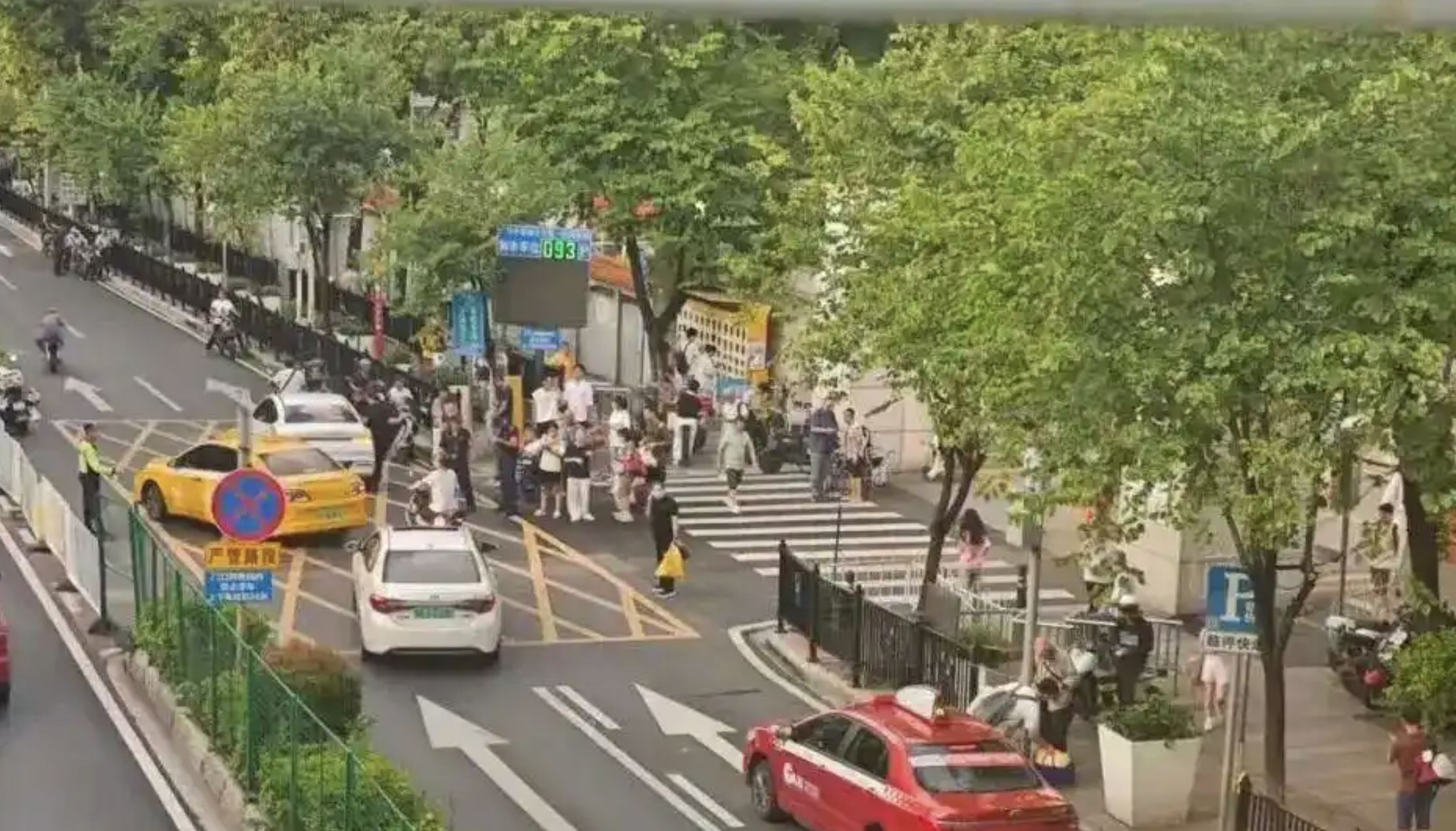 ▲廣州中醫藥大學第一附屬醫院出現病患持刀砍傷醫師的兇案。(圖/翻攝微博)