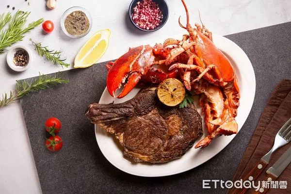 ▲台北萬豪INGE’S Bar&Grill點頂級牛排贈龍蝦。(圖/台北萬豪提供))