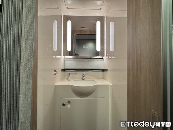 ▲▼高鐵引進日本N700S新車,並命名為N700ST,內裝將大改版新增23個亮點。(圖/記者李姿慧攝)