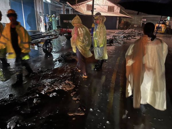 花蓮縣長徐榛蔚前往光復鄉會勘。(圖/翻攝自Facebook/徐榛蔚)