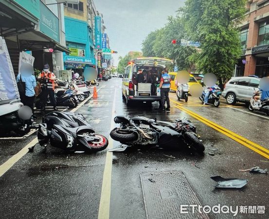 ▲營業小客車疑自路肩違規迴轉,與重機發生擦撞釀禍。(圖/記者林東良翻攝,下同)