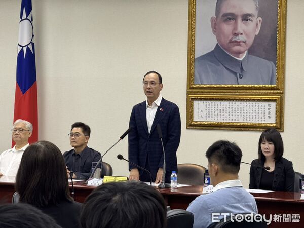 ▲▼國民黨主席朱立倫中常會致詞。(圖/記者鄭佩玟攝)