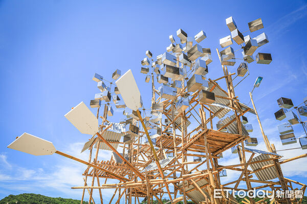 ▲▼馬祖南竿山隴澳口馬來西亞藝術家朱威龍《漁夢》。(圖/記者蔡玟君攝)