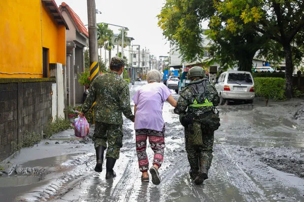 ▲陸軍赴花蓮救災。(圖/國防部提供)
