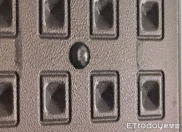 ▲大門,貓眼,怪鄰居,。(示意圖/記者許宥孺攝)