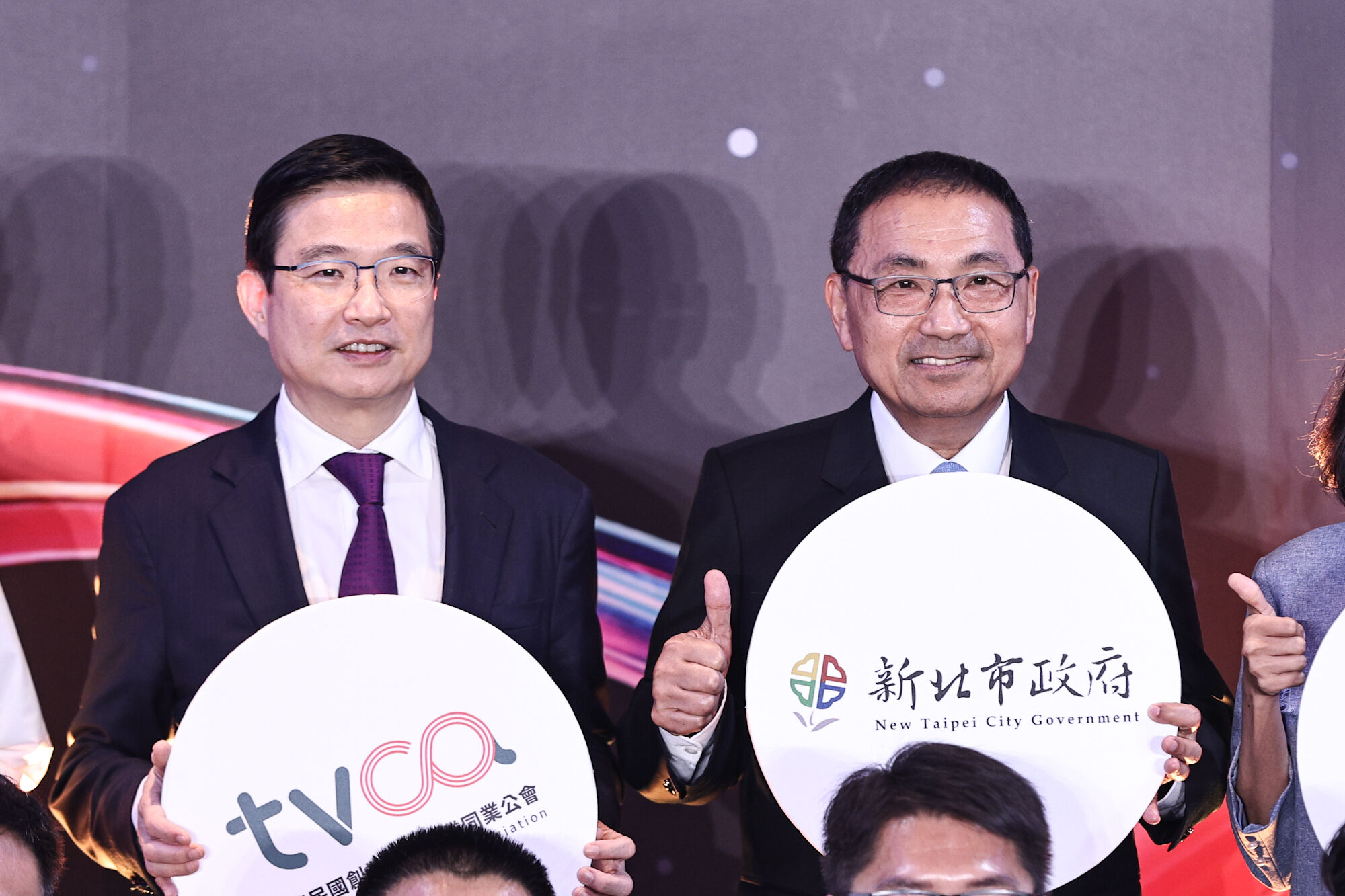 ▲新北新創之星挑戰賽,創投公會理事長邱德成、市長侯友宜。(圖/記者林敬旻攝)