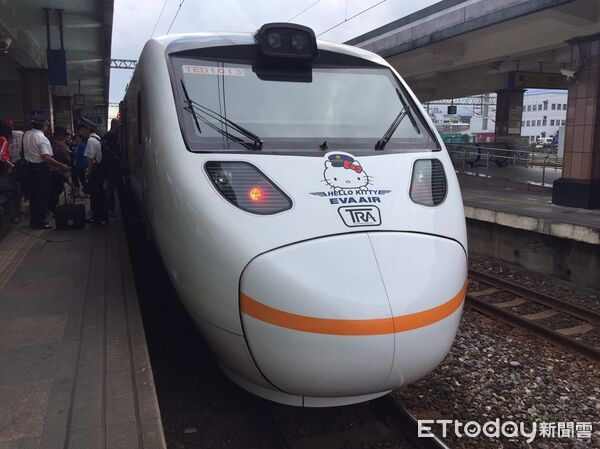 ▲為協助花蓮光復水災復原工作,台鐵公司於9月27日起至29日加開10班次列車。(圖/記者王兆麟翻攝)