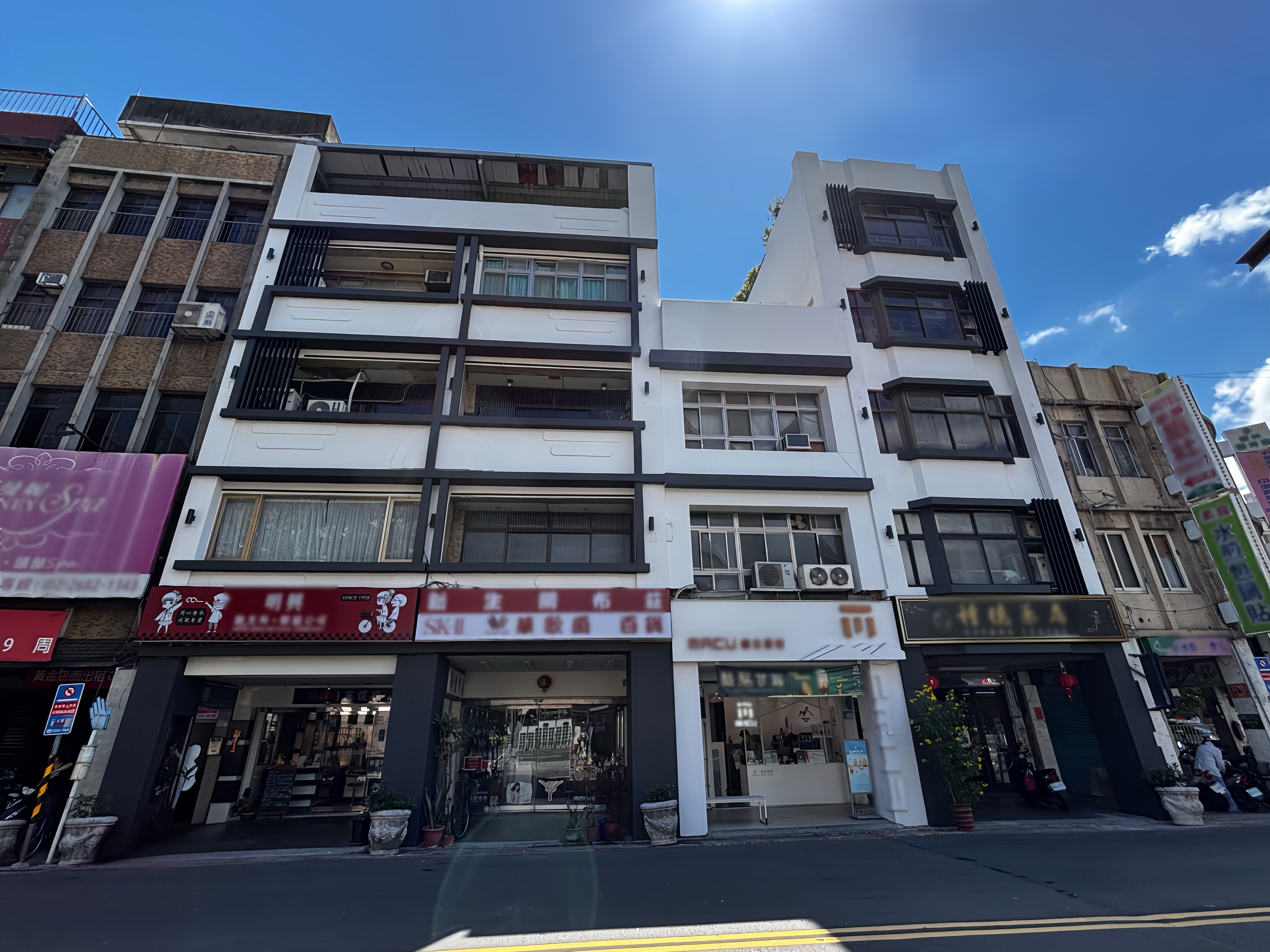 ▲▼新北老屋翻新補助大升級!同意率只要50%,最高補助1500萬。新北市樹林區鎮前街立面修繕案更新後照片。(圖/新北市政府都市更新處)