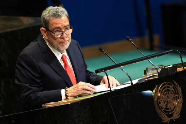 ▲▼聖文森及格瑞那丁總理龔薩福(Ralph Gonsalves)。(圖/路透)