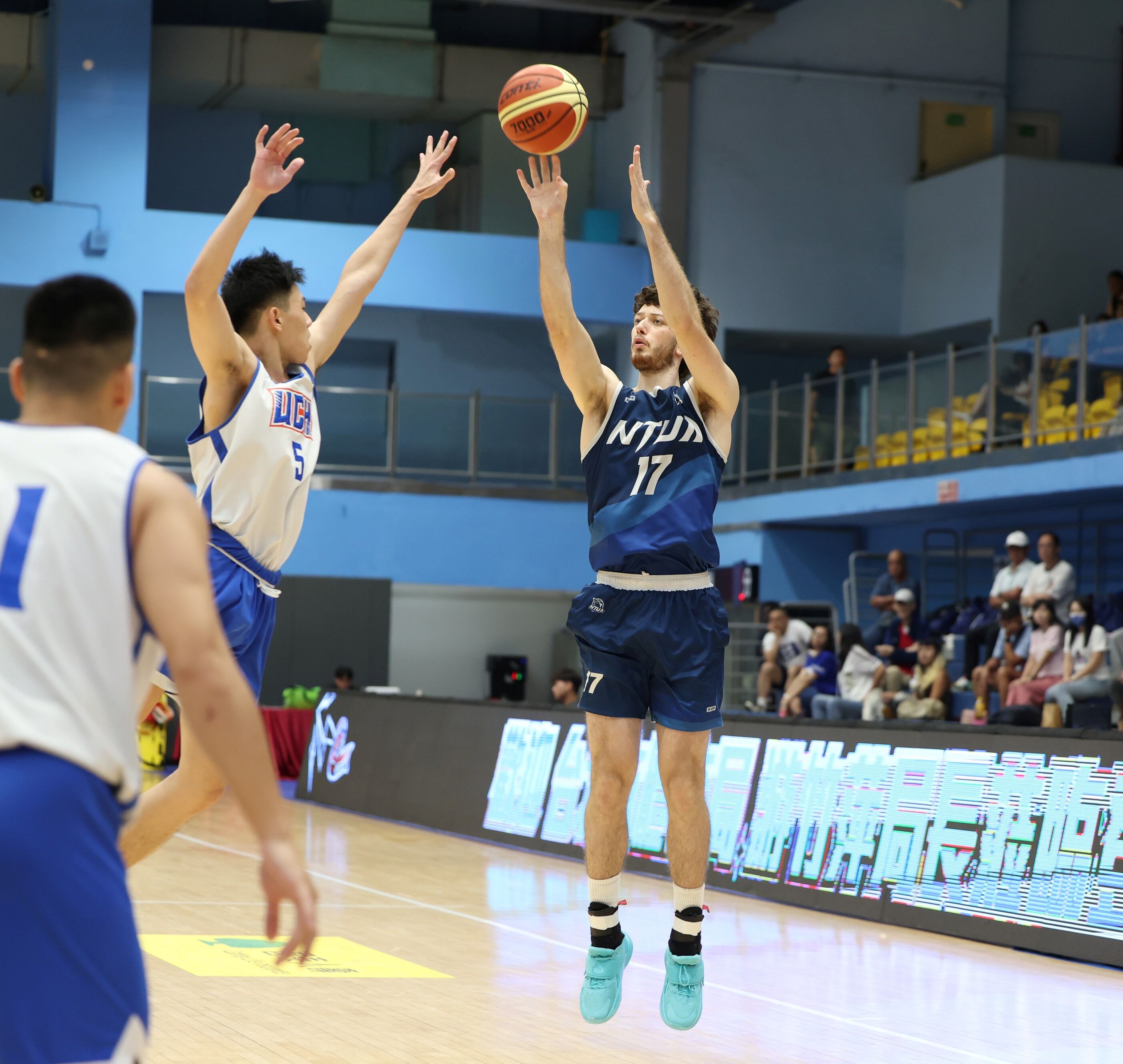 ▲▼台灣藝大 王威翔、台灣藝大 徐堂琪、台灣藝大 菲尼克斯。(圖/登峰造極青年籃球賽提供)