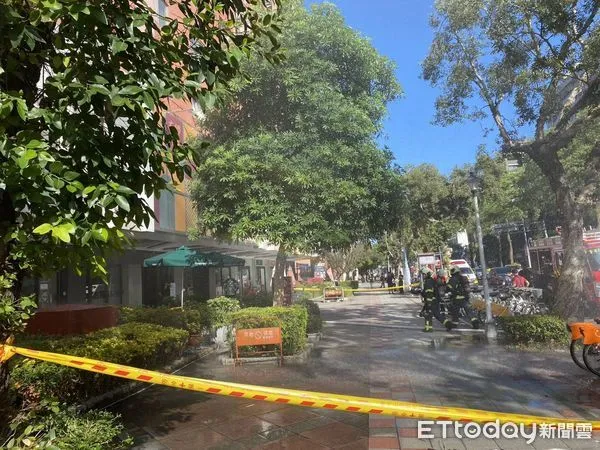 ▲▼北市師範大學教學大樓起火,冷氣、音響全燒毀。(圖/記者邱中岳翻攝)