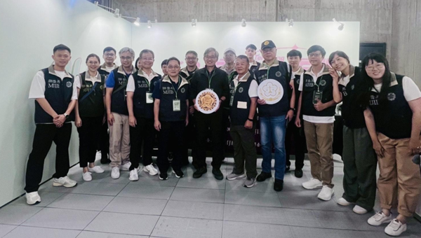 ▲▼調查局號召熱血球迷 加入「群鷹會、全民齊防詐」反詐騙宣導行列。(圖/調查局提供)