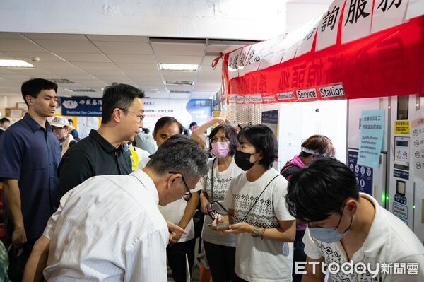 ▲▼公路局今啟動「志工服務行,政府來負擔」大客車免費接駁計畫。(圖/交通部提供)