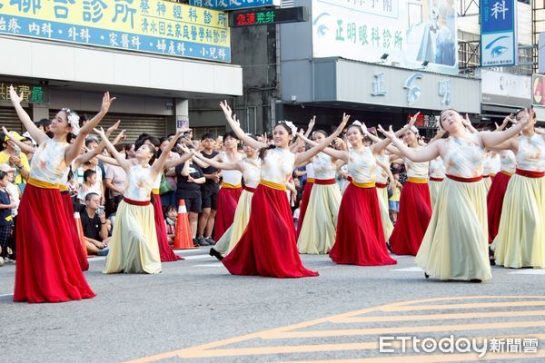 ▲踩舞嘉年華。(圖/記者游瓊華翻攝)