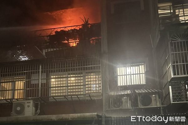 ▲▼南港公寓火警。(圖/記者張君豪翻攝)