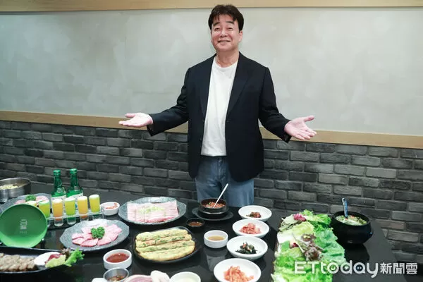 ▲▼《黑白大廚》白種元為燒肉店站台記者會。(圖/記者周宸亘攝)