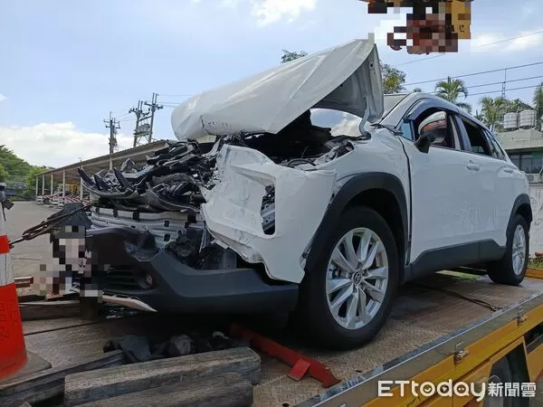 ▲國道1號北向永康路段發生4車連環追撞事故,2人受傷送醫。(記者林東良翻攝,下同)