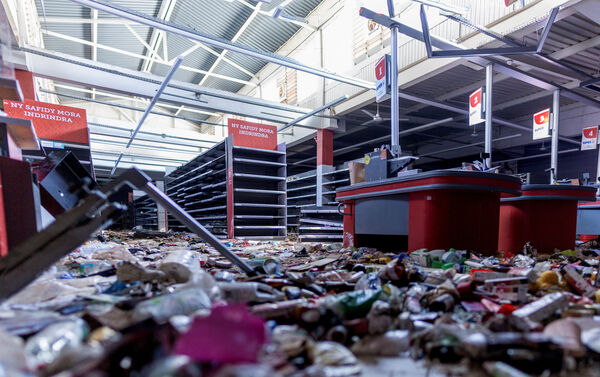 ▲▼馬達加斯加近來因長期停水停電問題,引爆號稱「Z世代」的抗議運動。(圖/路透)