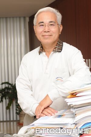 ▲崑山科大共有12位教授入選2025年「全球前2%頂尖科學家榜單」,展現學術實力。(記者林東良翻攝,下同)