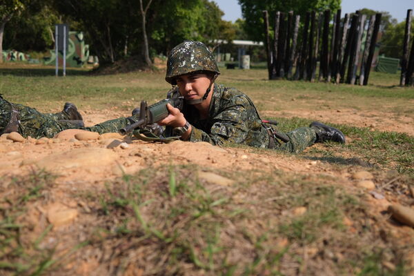 ▲▼曾子余在成功嶺受訓一個月 。(圖/台視提供)