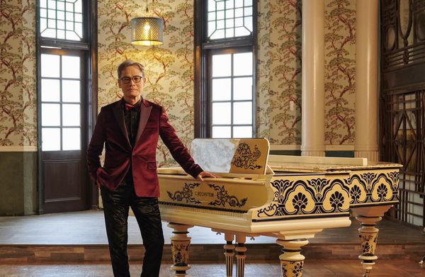 ▲▼ 羅大佑佑推出新EP《季春四望夜雨愁》。(圖/大右音樂提供)