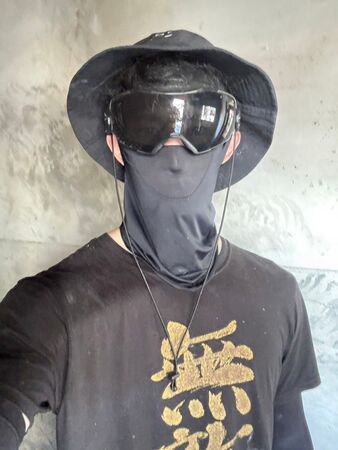 ▲▼波特王全身包緊現身花蓮 。(圖/翻攝自Facebook/波特王好帥)