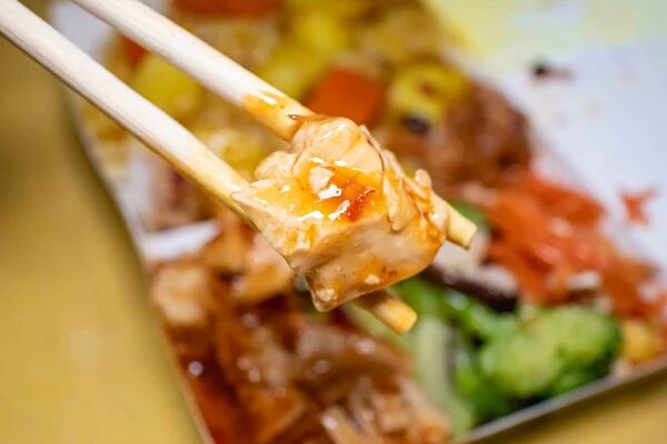 ▲▼龍門客棧便當。(圖/部落客美熊很愛吃授權提供)