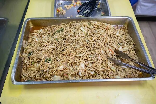 ▲▼龍門客棧便當。(圖/部落客美熊很愛吃授權提供)