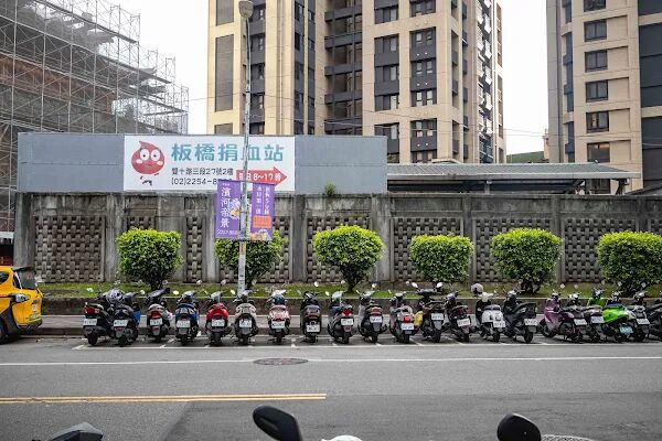 ▲▼龍門客棧便當。(圖/部落客美熊很愛吃授權提供)