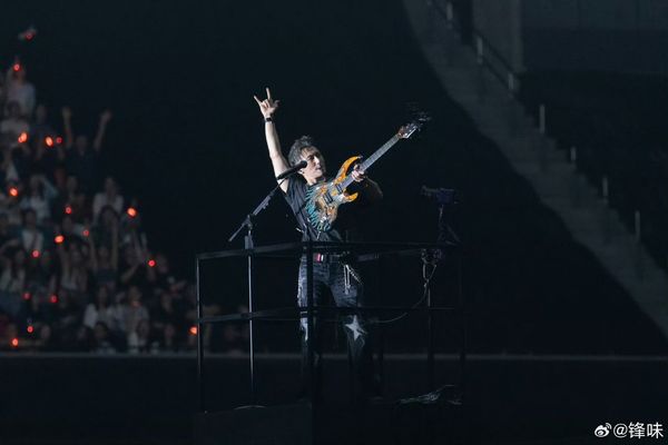 ▲▼謝霆鋒今年4月24日起一連四天,在香港啟德體育園舉辦個人演唱會。(圖/翻攝微博)