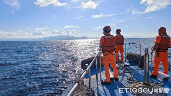 ▲海巡秋節國慶岸海聯合掃蕩 北臺5縣市同步維安。(圖/記者郭世賢翻攝)