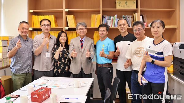 ▲王正旭力促基隆高中成立青少年羽球訓練中心。(圖/記者郭世賢翻攝)