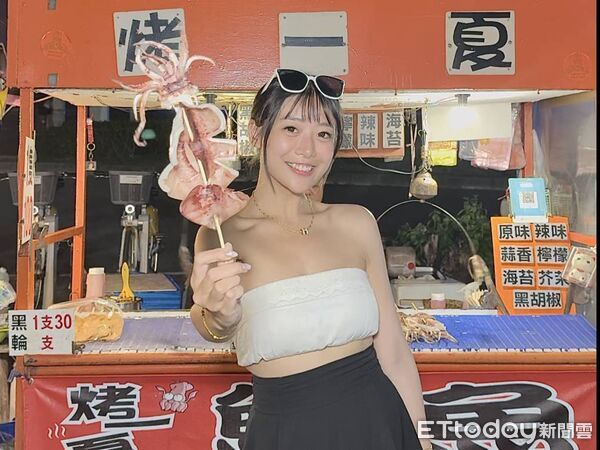 ▲▼旗津商圈推出把錢放大了,旅客花300元可換500元消費券。(圖/記者許宥孺翻攝)